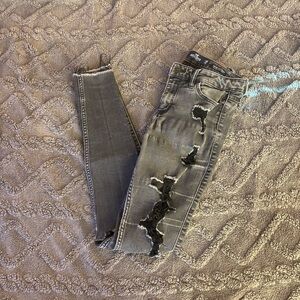 Women’s Hollister Mid Rise Super Skinny Ripped Jeans